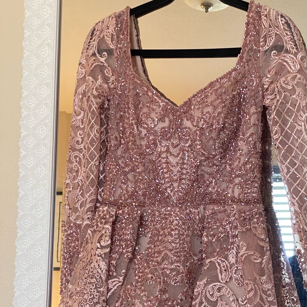 Embellished blush dress - Picture 3 of 4